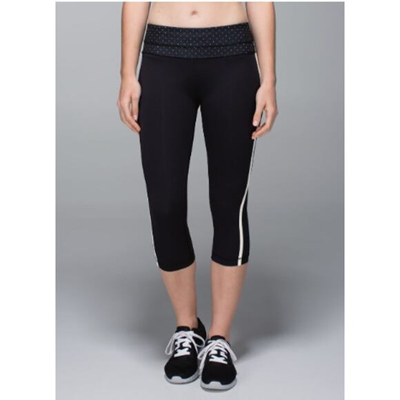 Lululemon Up The Pace Crop Leggings Black Sweet Spot Angel Wing Size 6 - Picture 10 of 11